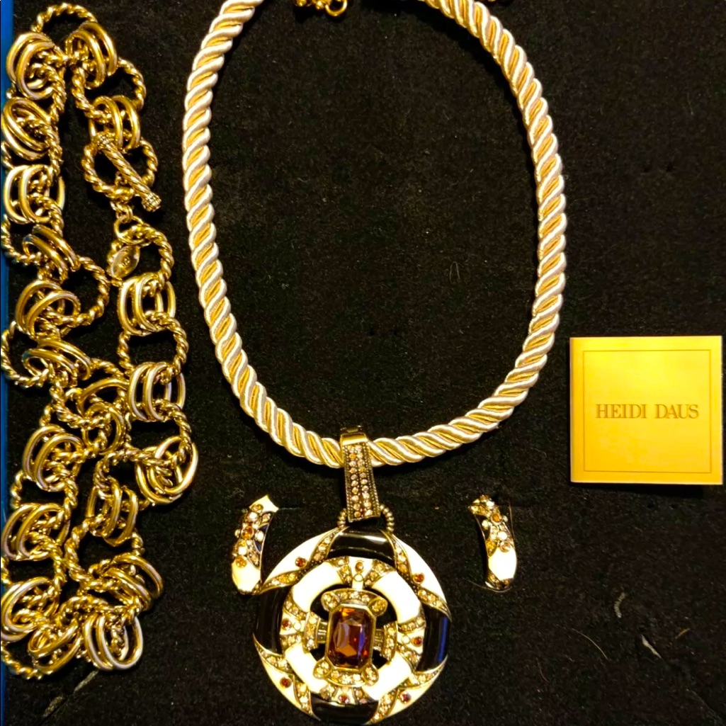 Heidi Daus Newport Chic Enamel Crystal Jewelry Set -Antique White Gold Black 179$